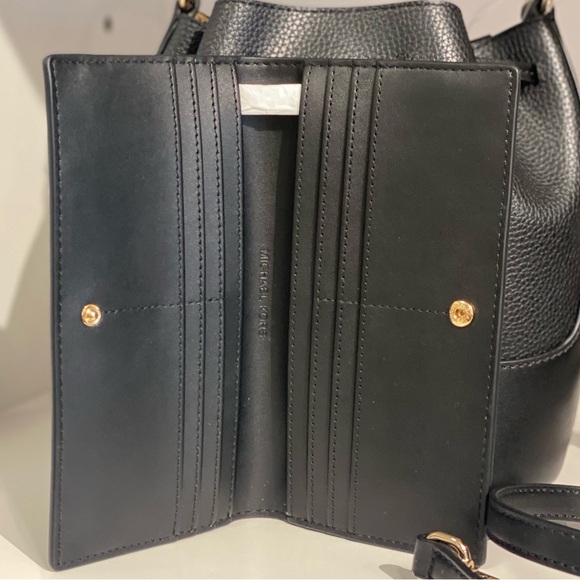 Michael Kors Reed Bucket Crossbody and Wallet Set - Picture 7 of 12